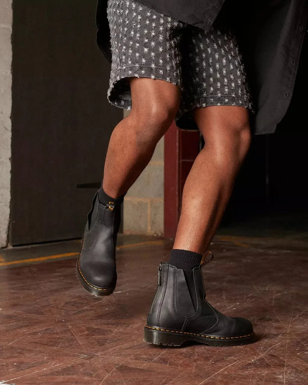 Dr Martens 2976 Alternative Full Grain Leather Chelsea Boots