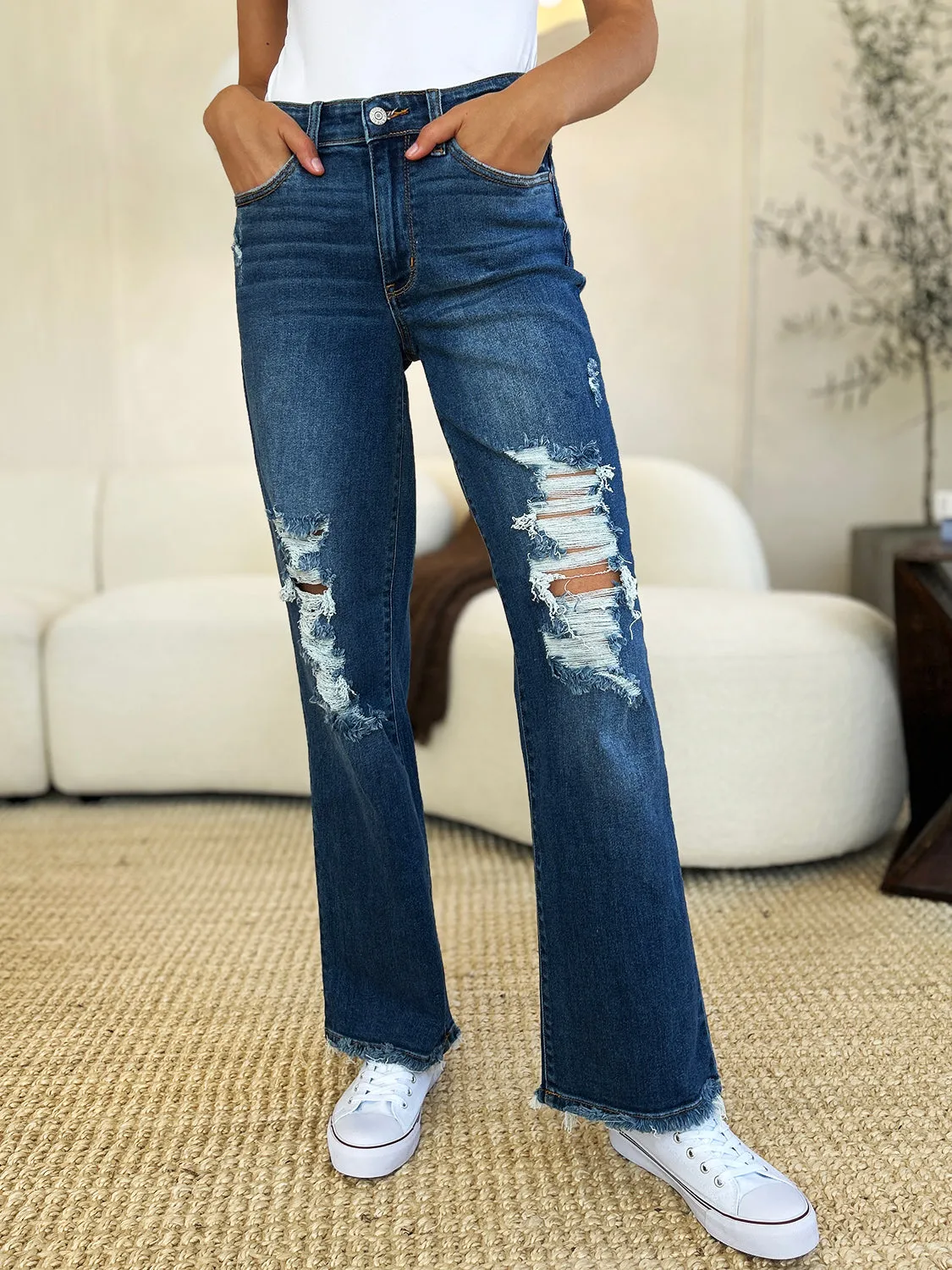 Judy Blue* Boot Scootin’ Jeans (mid rise)