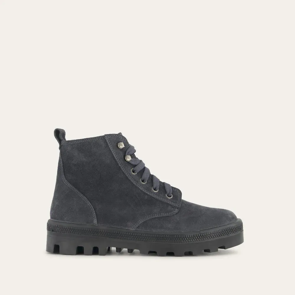 Naot Canoe Boots - Charcoal Suede